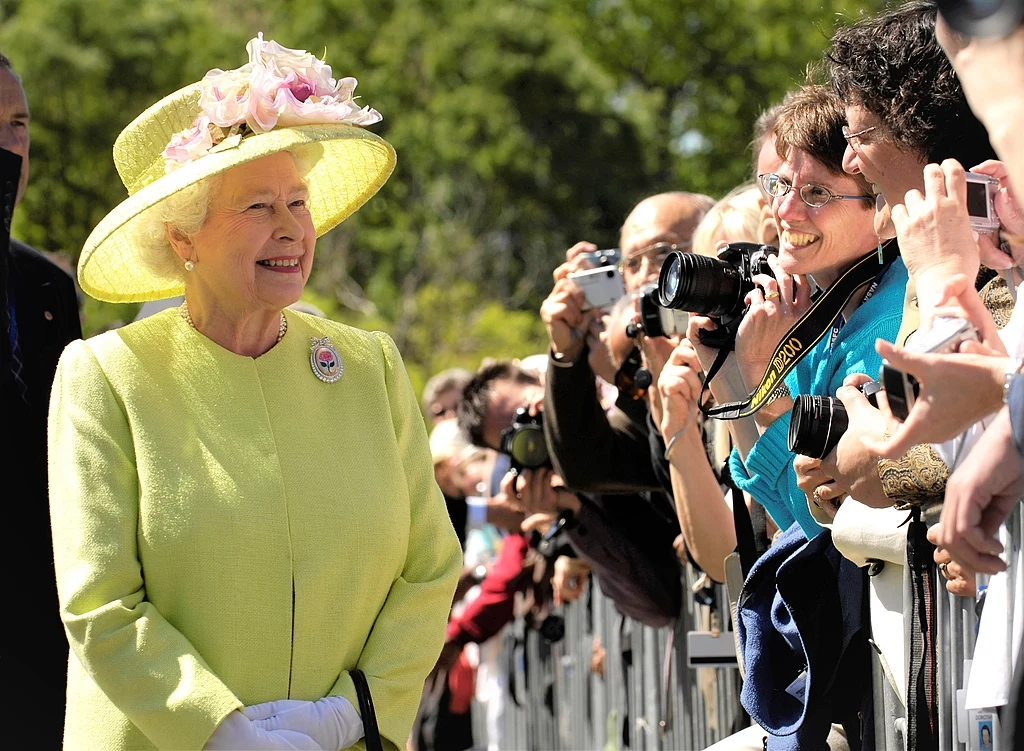 Drottning Elizabeth II - ”Stiff upper lip” and “Keep calm and carry on”