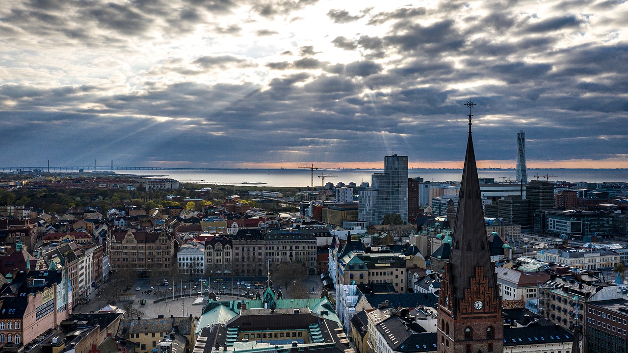 Förflyttning av invandrare från utsatta områden till mer välbärgade områden löser inga problem utan leder till sänkt välfärd