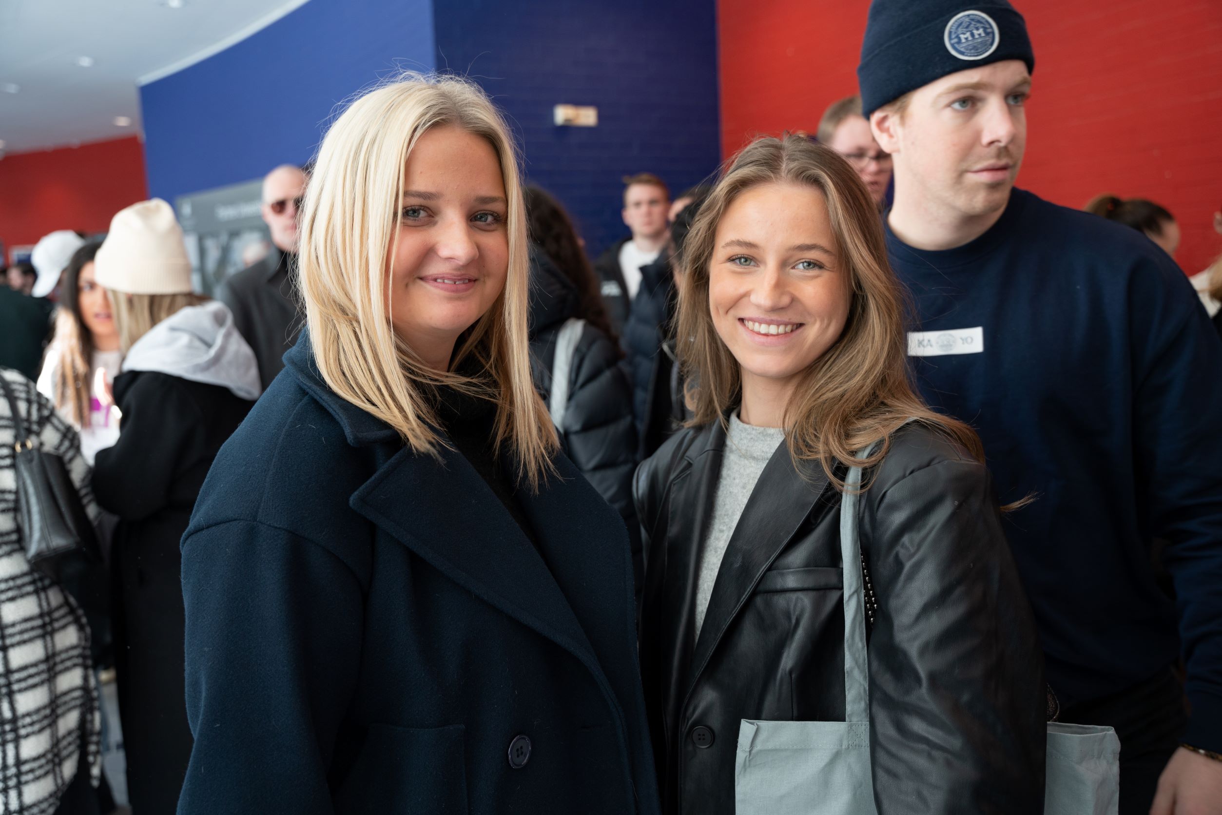 Visitors to Jönköping International Business School.