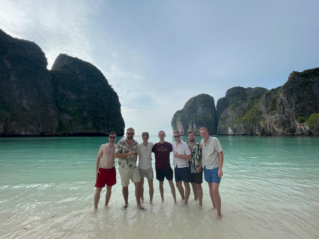 Studenter från Tekniska Högskolan vid Jönköping University på utbyte i Bangkok, Thailand.