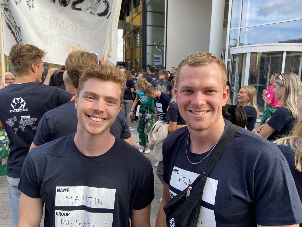 JIBS-studenterna Martin Björnåsen (till vänster) och Frank van der Angelan.