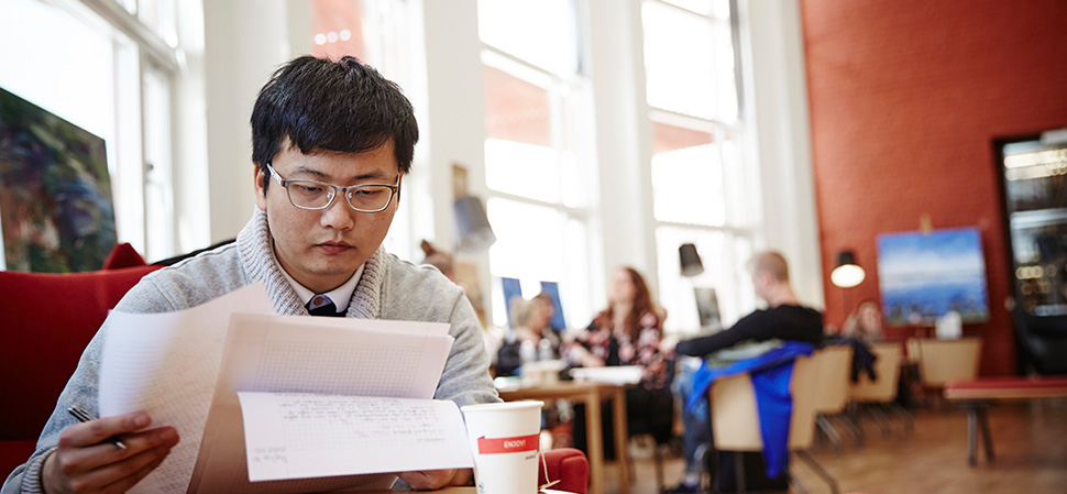 Student in library 