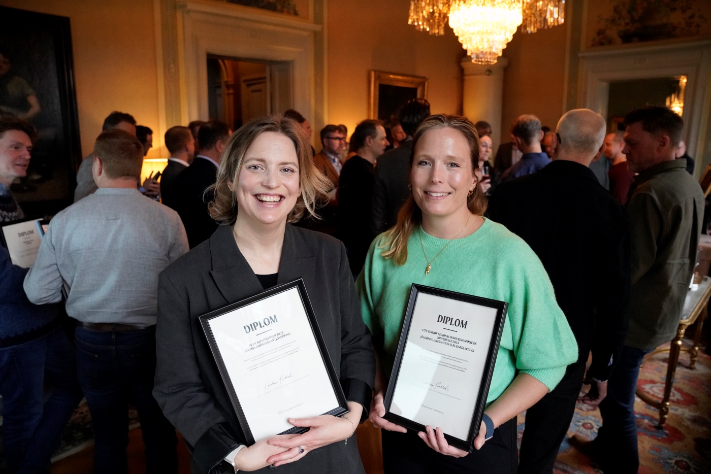 Nina Edh Mirzaei, universitetslektor på Tekniska Högskolan och Lina Bjerke, universitetslektor på Jönköping International Business School,